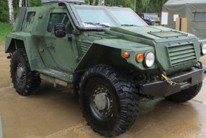 Плавающий штурмовой бронеавтомобиль "Ансырь"