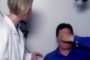 Мужчина увидел семью впервые за 21 год. Его реакцию не передать словами!