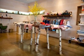 Как украсить свой дом берёзой так, чтобы она вписалась в обстановку: 23 фото берёзового интерьера