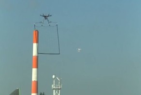 Войны дронов - начало. Японский дрон-перехватчик ловит квадрокоптер