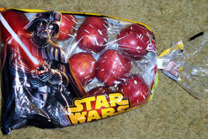 21 фотография, доказывающая, что разнообразие товаров по мотивам "Звездных войн" вышло из-под контроля