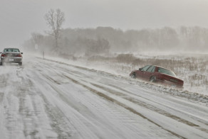 Что нужно обязательно иметь в машине зимой