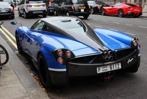 Первый выпущенный суперкар Pagani Huayra уйдет с молотка