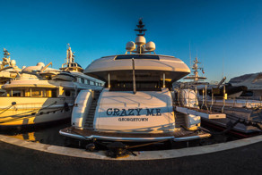 Как богачи называют свои яхты