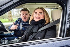 Адель спела в «автомобильном караоке» хиты группы Spice Girls и Ники Минаж