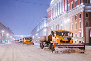 Как убирают снег в Москве