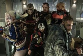 Warner Bros опубликовала по-настоящему сумасшедший официальный трейлер фильма «Отряд самоубийц»