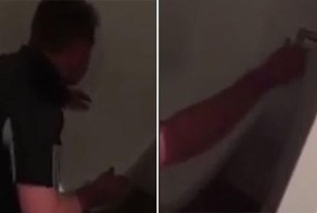 Ученик сантехника после установки своего первого унитаза