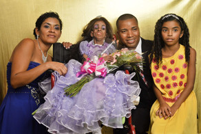 Колумбийская девушка-старушка отметила свое 15-летие