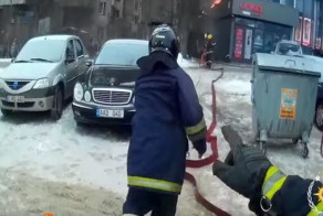 Тушение пожара в торговом центре Кишинева от первого лица
