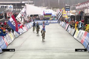 Чешский велогонщик слишком рано обрадовался победе и проиграл в гонке