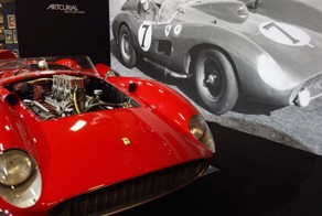 Ferrari 1957 года был продан за рекордные 32 миллиона евро