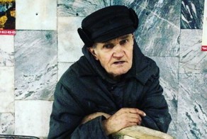 Как соцсети помогли дедушке распродать скворечники