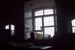 Пугающая заброшенная тюрьма в Эстонии