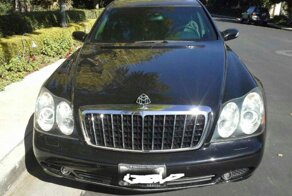 Бронированный Maybach американского актера Чарли Шина выставили на eBay