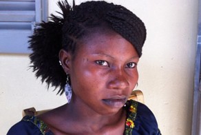 Молодая женщина из Африки жила с зашитыми половыми органами до 22 лет