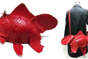 Как поймать за хвост золотую рыбку? Купить себе сумочку от японского модельера Iwakiri