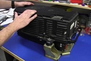 Древний 36-килограммовый жесткий диск особо большого объема