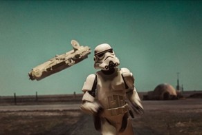 Культовые сцены из фильмов воссоздали при помощи коллекционных фигурок персонажей "Звездных войн"