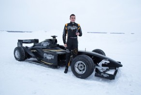 Российский гонщик установил рекорд скорости за Полярным кругом