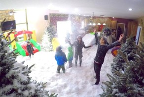 Главней всего погода в доме: Отец устроил своей семье настоящий снежный праздник!