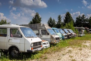 Коллекция старых РАФиков в Латвии