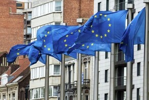 Как Еврокомиссия собралась спасать Шенген?