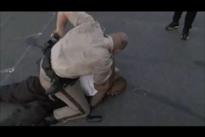 Полицейский из Лас-Вегаса использует джиу-джитсу для поимки подозреваемого