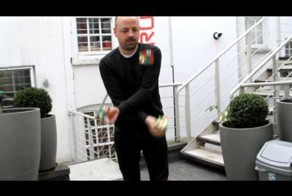 Такого способа сборки кубика Рубика вы еще не видели!