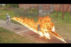 Реплика немецкого огнемета в действии или почему мужики живут меньше женщин 