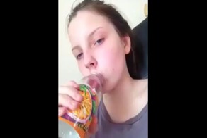 Очередная жертва "надувательства" губ