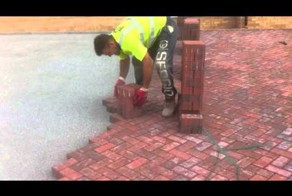 Укладка тротуарной плитки, уровень — Бог