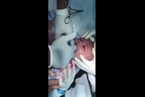 Трудно представить, что стало бы с этим малышом, если бы родители вовремя не поспешили в больницу