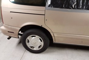 Везучий мужик вовремя вышел из машины