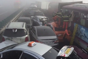 Очень крупное ДТП в Китае во время тумана