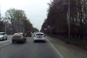 Авария дня. Таксист разбил 3 машины