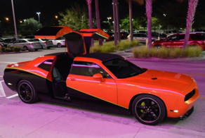 Уникальный Challenger SRT8 с четырьмя дверьми за 250 тысяч долларов