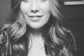 Официантка из Канады показала кровавые мозоли, до которых ее доводит работа