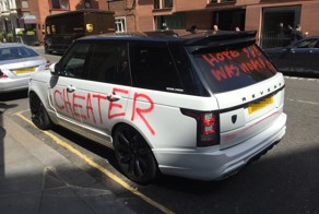 Девушка разукрасила Range Rover своего неверного парня