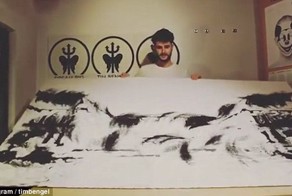 Удивительные картины, написанные клеем и песком