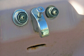 Вещи, предметы и здания с забавными лицами и физиономиями