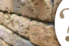 Отчего на этом фото не замечают ничего, кроме кирпичей