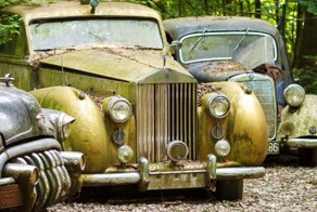 Коллекция-кладбище винтажных автомобилей в  Дюссельдорфе