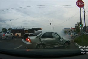 Авария дня. Столкновение с автобусом на Ленинградском шоссе