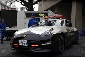 В Токио полицейский автопарк пополнился тремя спорткарами Nissan
