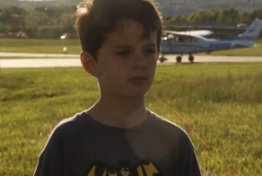 Вырывать молочные зубы может быть очень интересно, когда твой папа - профессиональный пилот вертолёта