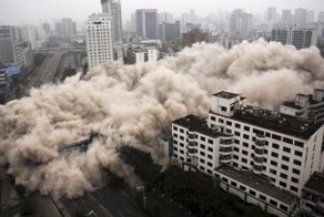 100 лучших сносов зданий за 2016 год. 30 минут по-настоящему взрывного видео!  