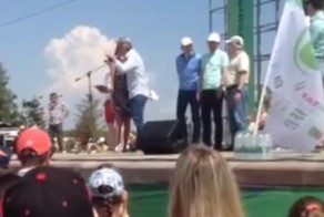 Переводчица ошиблась и сказала, что глава района имеет горожан