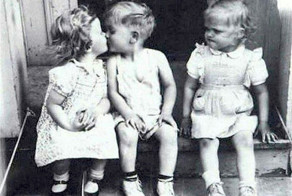 Винтажные первые поцелуи