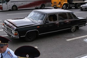 В Москве угнали раритетную "Чайку" Генпрокуратуры
